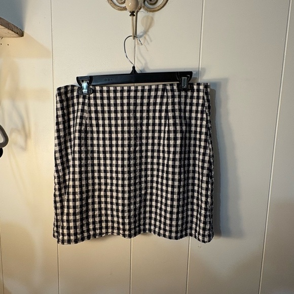 American Eagle Outfitters Navy and White Gingham Plaid Mini Skirt Size Large - Picture 2 of 8